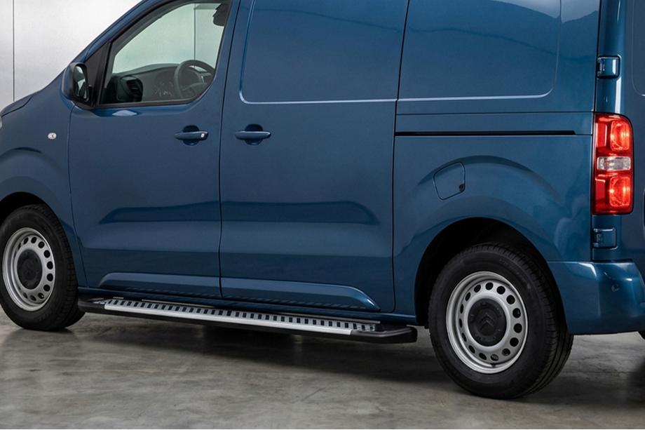 Citroen Jumpy/Dispatch 2017- Side Steps Line (2 pcs, Aluminum) Image