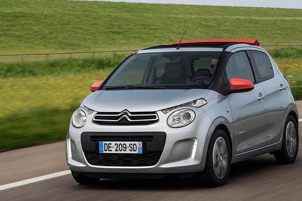 Overview of the Citroen C1 hatchback of the second generation Photo 5