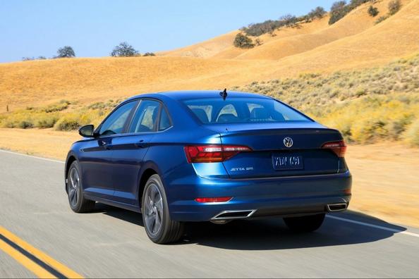 The seventh generation of the Volkswagen Jetta sedan Photo 7