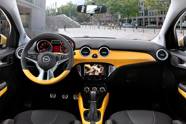 Overview subcompact hatchback Opel Adam Photo 5