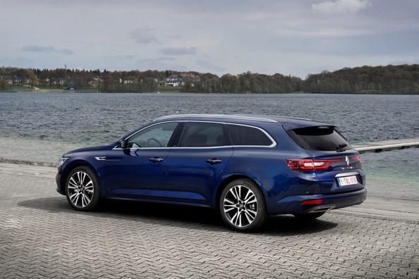 Overview of the versatile Renault Talisman Estate Photo 7