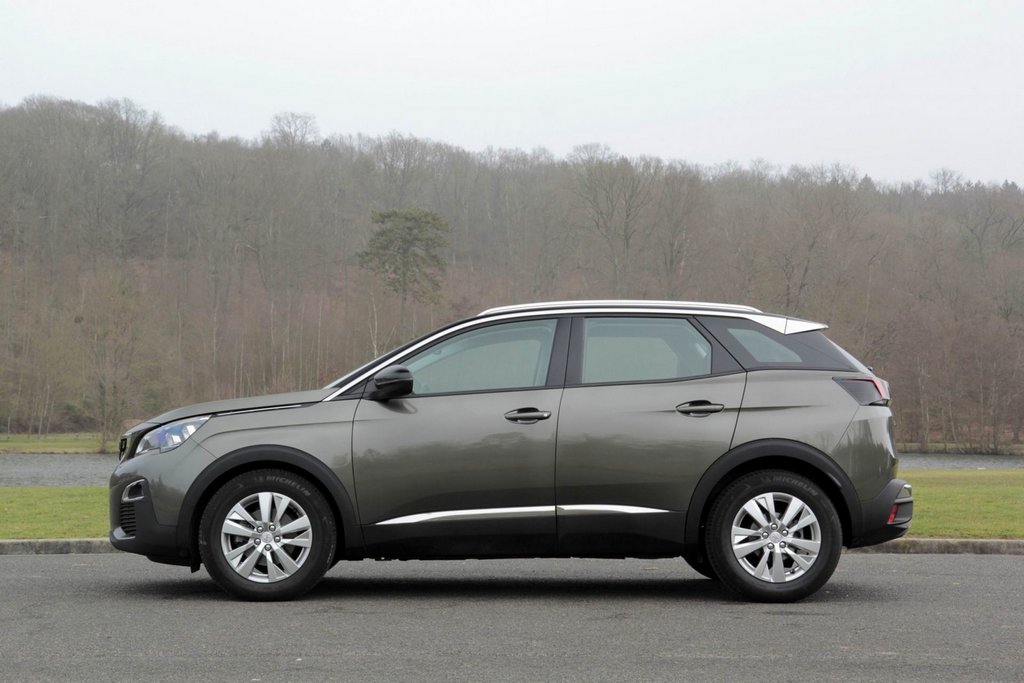 Review of the second generation of the crossover Peugeot 3008