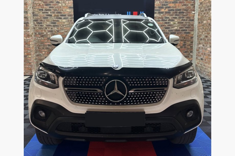 Mercedes X class 2017-2020 Front Grille Diamond Image