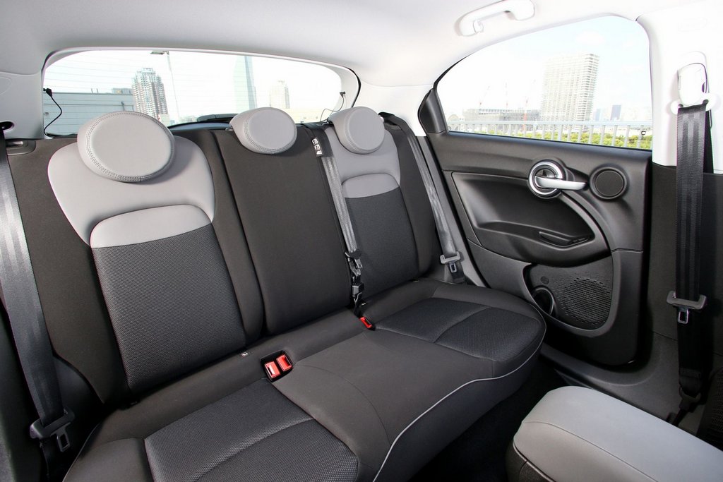 Compact urban crossover Fiat 500X