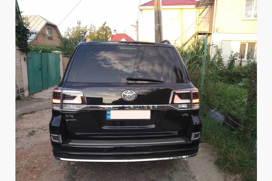 Toyota Land Cruiser 200 2007-2021 Tail Lights 2016+ (Executive Black) Photo 7