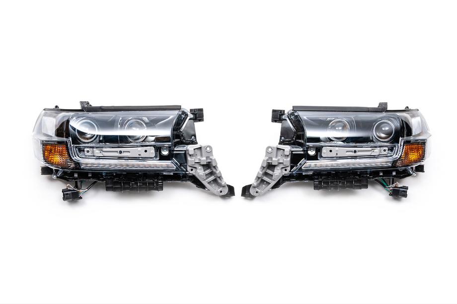 Toyota Land Cruiser 200 2007-2021 Front Headlights 2016+ (Executive) Photo 12