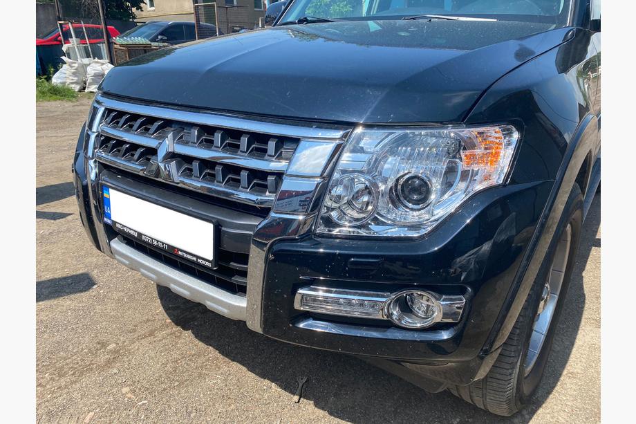 Mitsubishi Pajero Wagon IV 2006-2021 Facelift Kit (Front Bumper) Photo 5