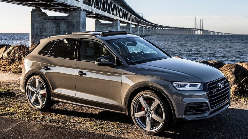 The sports version of the crossover Audi SQ5
