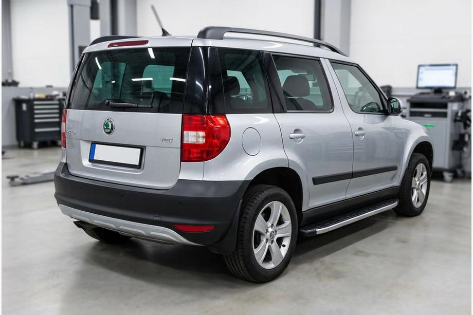 Skoda Yeti 2009-2017 Side Steps Fullmond (2 pcs, aluminum) Image