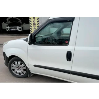 Window Deflectors (2 pcs, HIC) photo 2