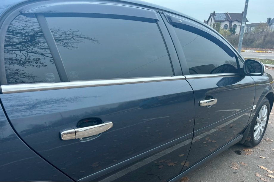 Opel Vectra C 2002-2008 Window Deflectors SD (4 pcs, HIC) Image