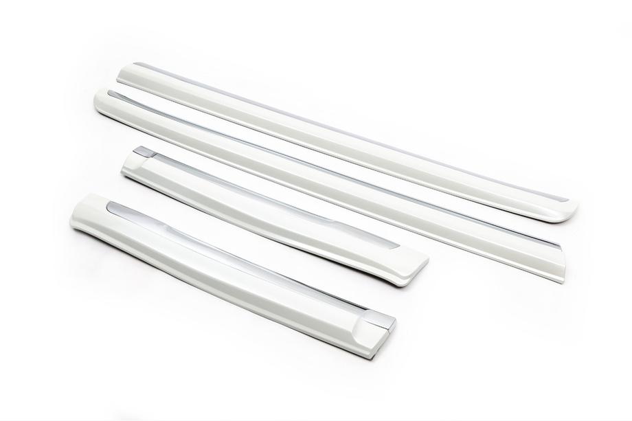 Toyota Land Cruiser Prado 150 2009-2023 Door Mouldings (Design 2013-2017) Photo 3
