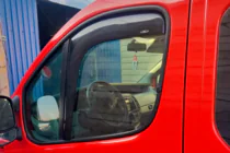 Renault Trafic 2001–2015 In-channel window deflectors (2 pcs, HIC) photo 3