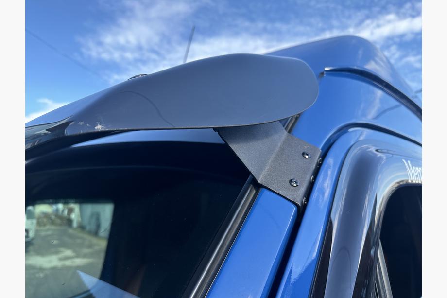 Volkswagen LT 1995-2006 Windshield visor (black gloss, 5mm) Photo 6