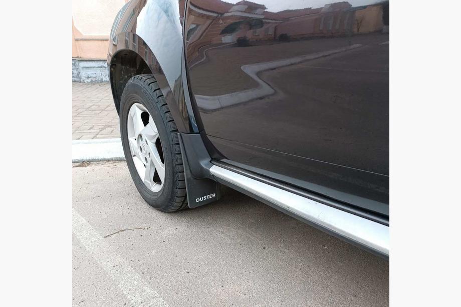 Dacia Duster 2008-2018 Premium Front Mud Flaps (2 pcs) Image