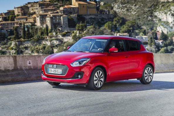 Review five-door hatchback Suzuki Swift Photo 5