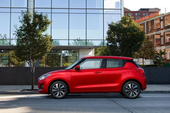 Review five-door hatchback Suzuki Swift Photo 2