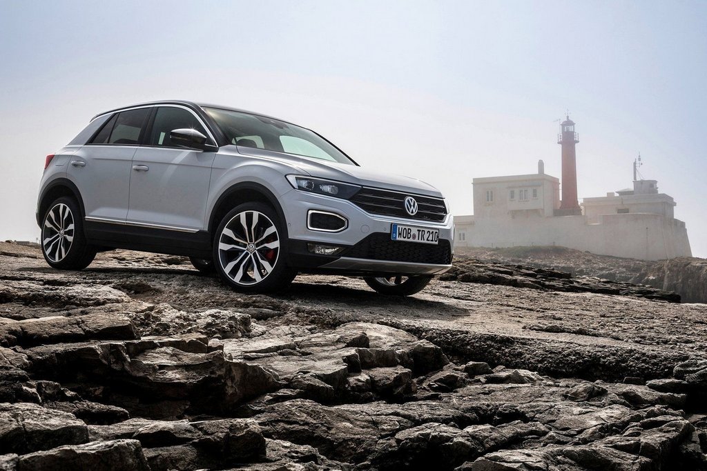 Overview compact crossover Volkswagen T-Roc