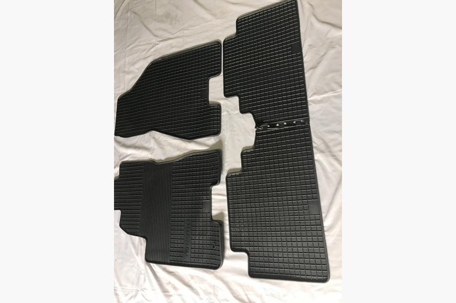 Hyundai Tucson JM 2004- Rubber Floor Mats (4 pcs, Doma) Photo 2