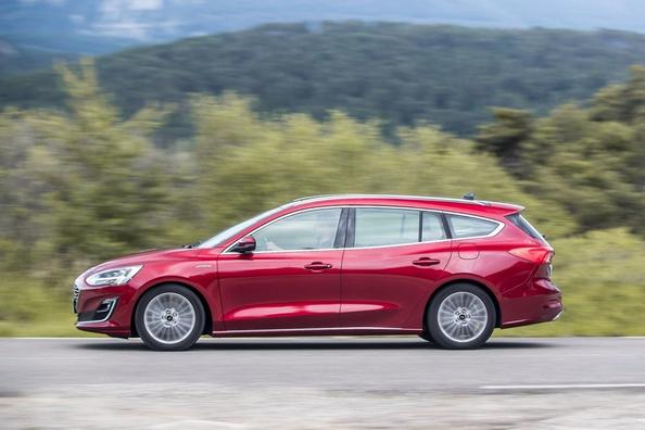 Overview of the versatile fourth-generation Ford Focus Wagon Photo 3