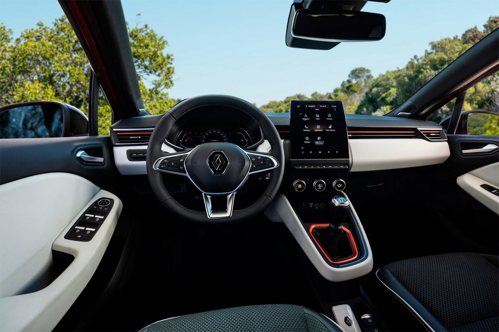 Overview of the fifth generation of the compact hatchback Renault Clio