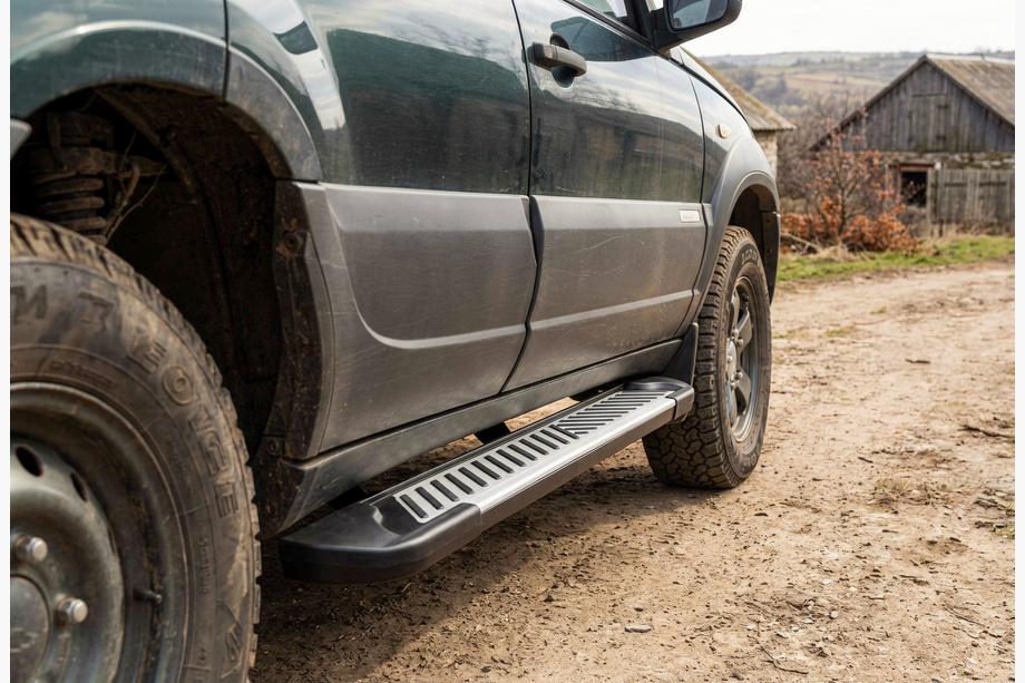 Chevrolet Niva 1998-2020 Side Steps Line (2 pcs, Aluminum) Photo 1
