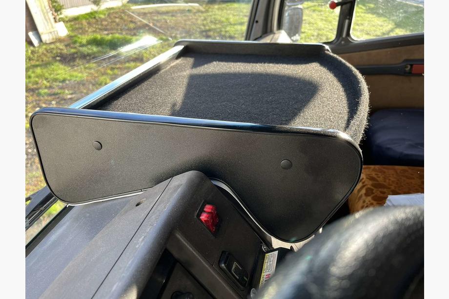 Mercedes T2 (507-814) 1967-1996 Dashboard Shelf (Type-1) Image