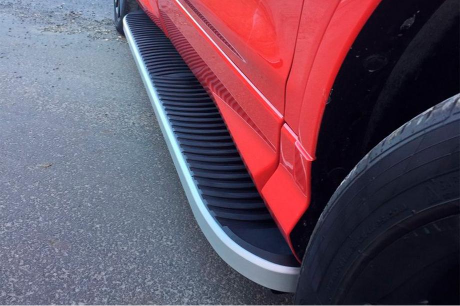 Skoda Karoq 2018- Side Steps Tayga Grey (2 pcs, Aluminum) Image