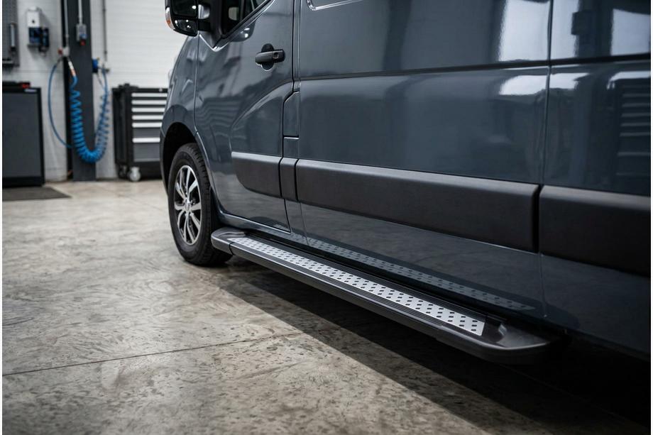 Renault Master 2011-2023 Side Steps New Vision Black (2 pcs, Aluminum) Image
