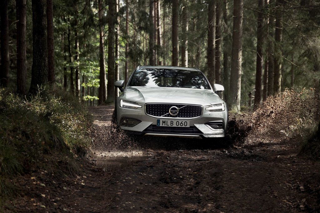 Browse all terrain wagon Volvo V60 Cross Country