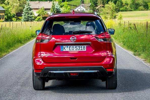 Overview of third-generation Nissan X-Trail Photo 13