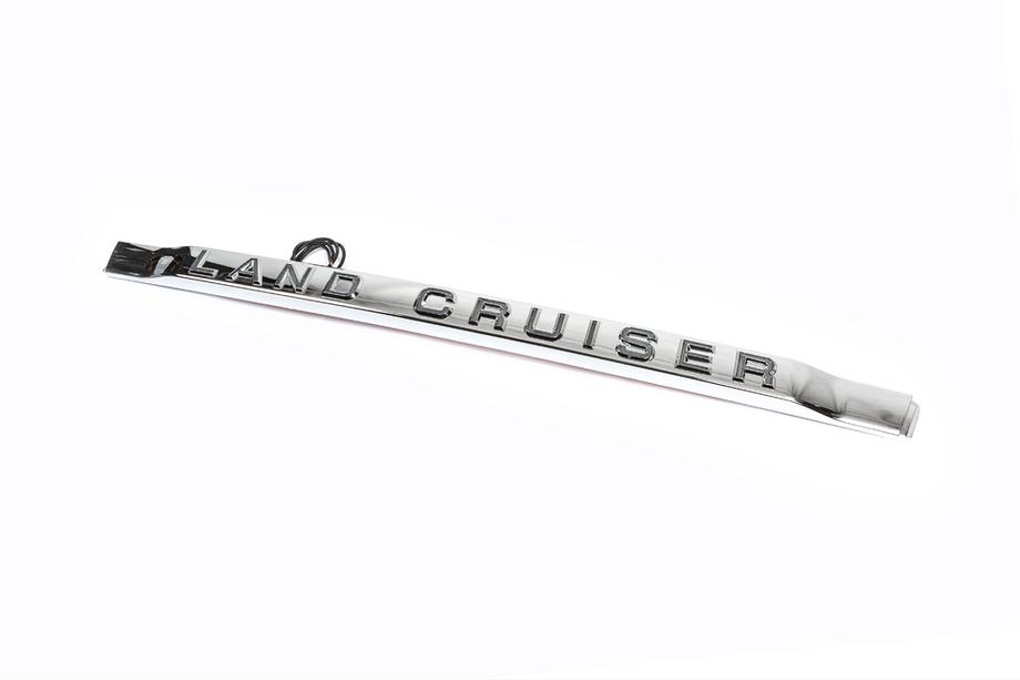 Toyota Land Cruiser 200 2007-2021 LED Trim Above License Plate (2016+) Photo 6