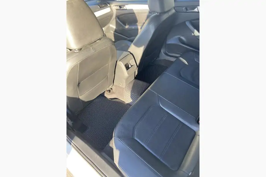 Volkswagen Passat B7 2012-2015 EVA Floor Mats (EU, Black) Photo 3