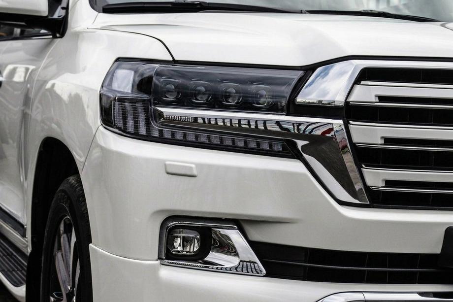 Toyota Land Cruiser 200 2007-2021 Front Headlights 2016+ (Bugatti) Image