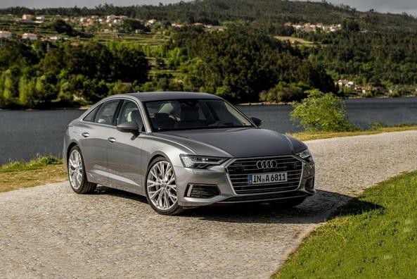 The business sedan Audi A6 is the fifth generation of the Photo 16