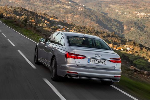 The business sedan Audi A6 is the fifth generation of the Photo 11