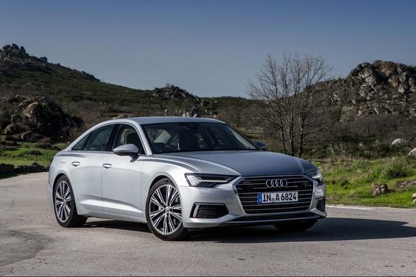 The business sedan Audi A6 is the fifth generation of the Photo 3