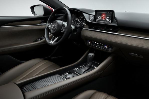 Review of the updated wagon Mazda 6 Combi Photo 6