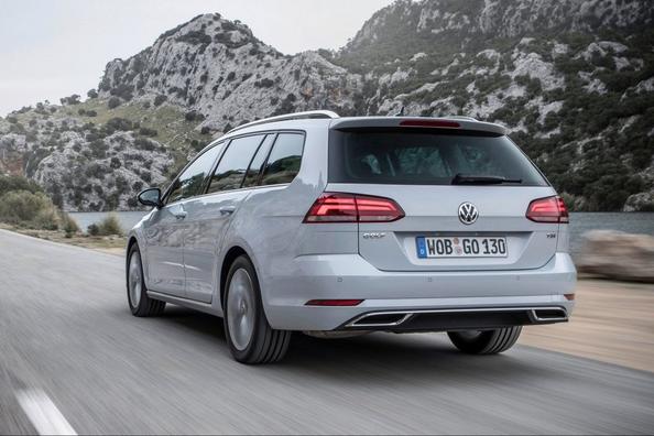 Overview of the versatile Volkswagen Golf Variant Photo 6