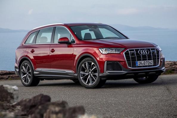 Review of the updated premium crossover Audi Q7