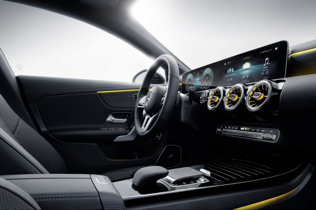 Review of the second generation of station wagon Mercedes-Benz CLA Shooting Brake