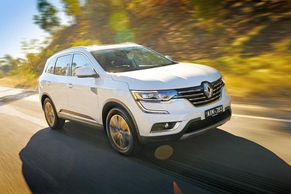 The second generation mid-size crossover Renault Koleos Photo 2