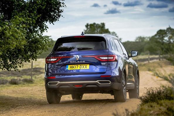 The second generation mid-size crossover Renault Koleos Photo 4