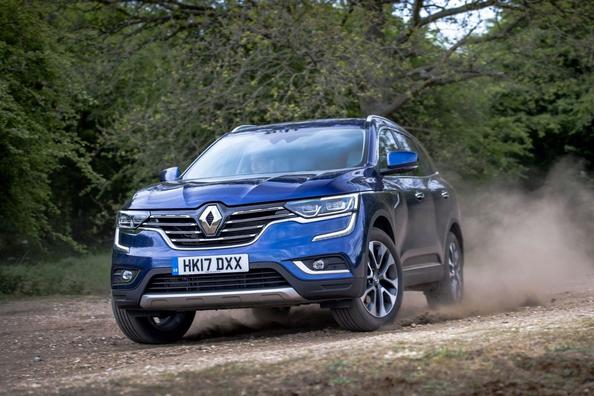 The second generation mid-size crossover Renault Koleos Photo 12