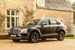 Browse luxury crossover Bentley Bentayga photo 14