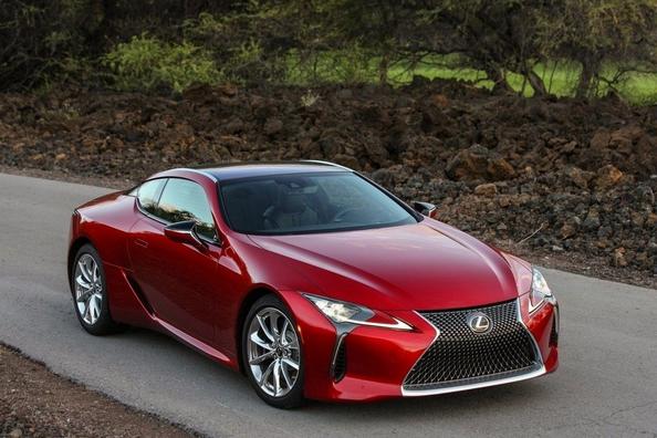 Overview high-performance coupe Lexus LC500