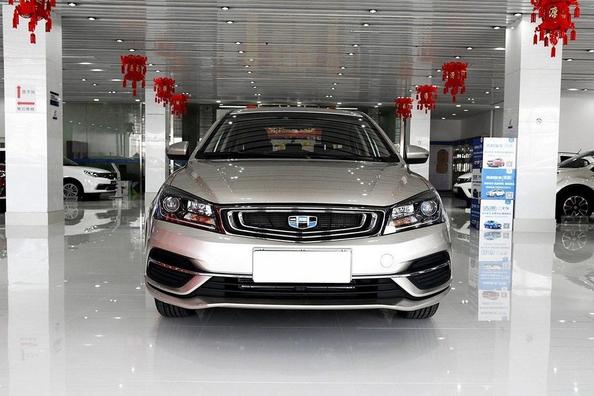 Review of the updated sedan Geely Emgrand 7 Photo 14