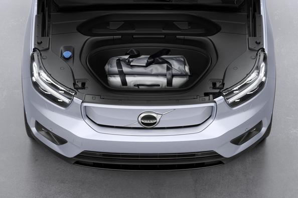 Electric AWD crossover Volvo XC40 Recharge Photo 11