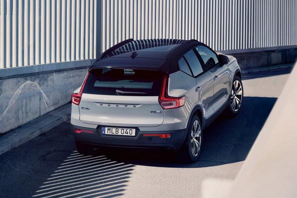 Electric AWD crossover Volvo XC40 Recharge Photo 8