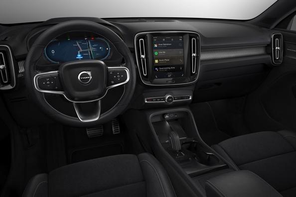 Electric AWD crossover Volvo XC40 Recharge Photo 9